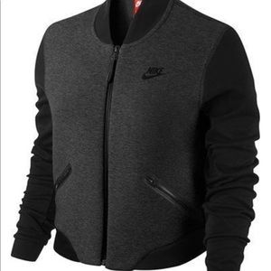 Nike Tech Fleece Bomber